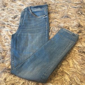 Zara light wash skinny jeans